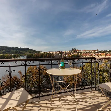 Bellevue * Prague